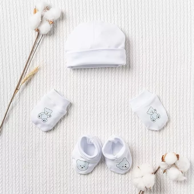 Mütze, Fäustlinge und Füßlinge für Jungen